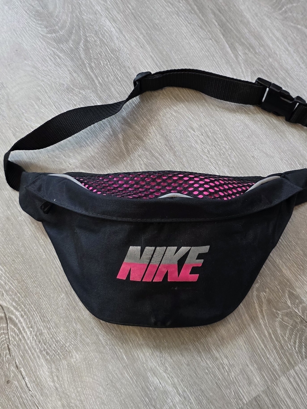 Y2K Gray Tag Nike Fanny Pack Zip Bag Waist Crossbody Spell Out Black Pink